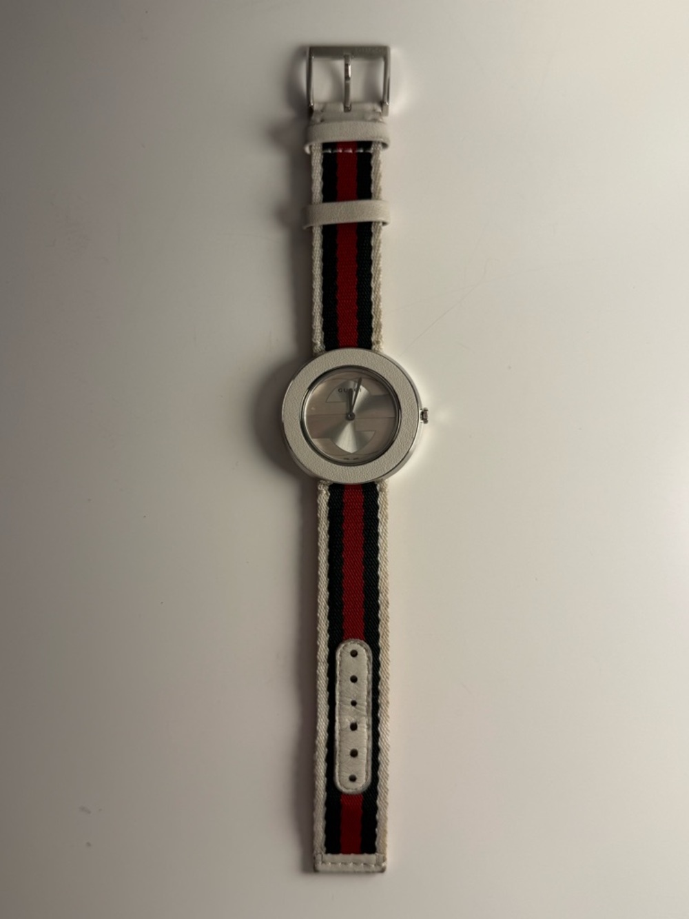 Gucci U-Play 35mm Watch YA129411 Green Red White Nylon Strap | Swiss Made - Picture 3 of 17